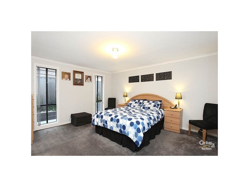 9 Beechworth Ave, Greenvale VIC 3059