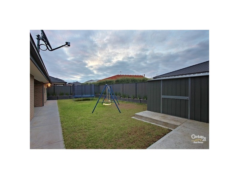 9 Beechworth Ave, Greenvale VIC 3059