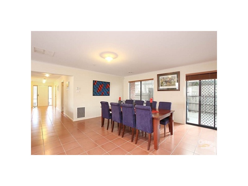 64 Rio Grande Drive, Roxburgh Park VIC 3064