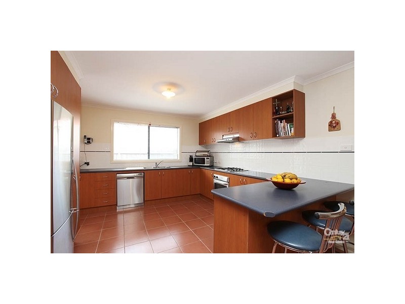 64 Rio Grande Drive, Roxburgh Park VIC 3064