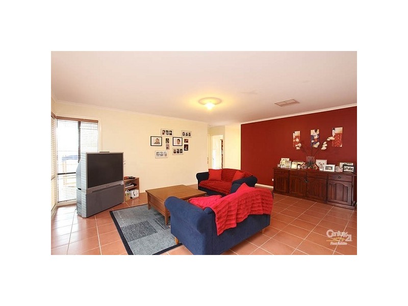 64 Rio Grande Drive, Roxburgh Park VIC 3064