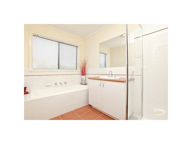 64 Rio Grande Drive, Roxburgh Park VIC 3064