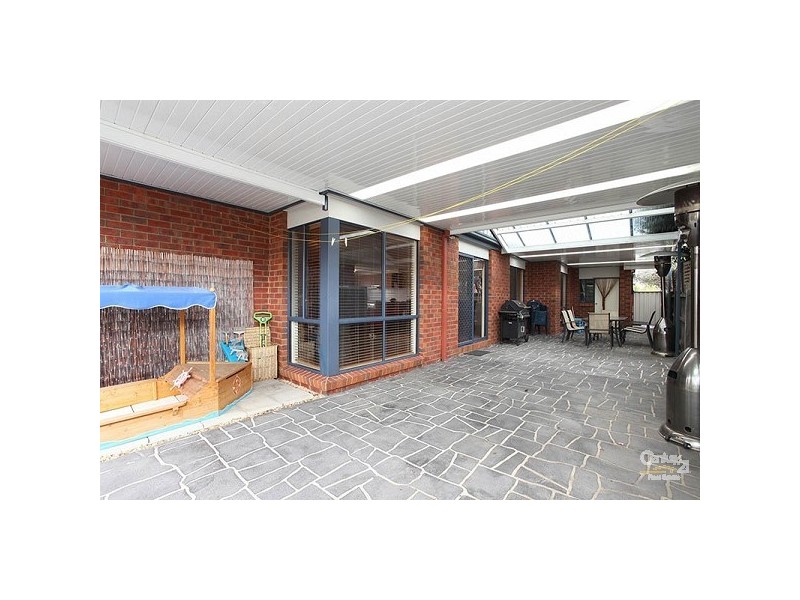 64 Rio Grande Drive, Roxburgh Park VIC 3064