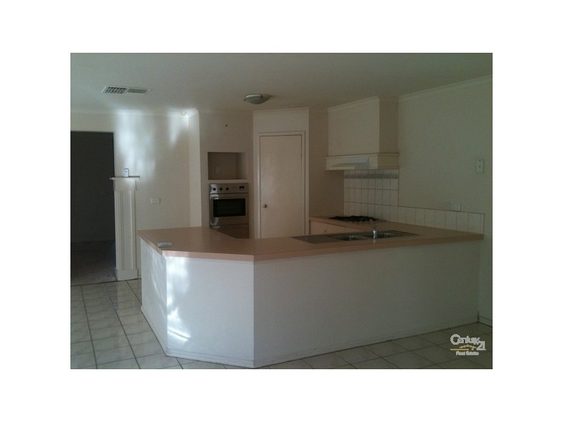 15 Delphinius Crescent, Roxburgh Park VIC 3064