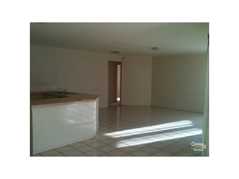 15 Delphinius Crescent, Roxburgh Park VIC 3064