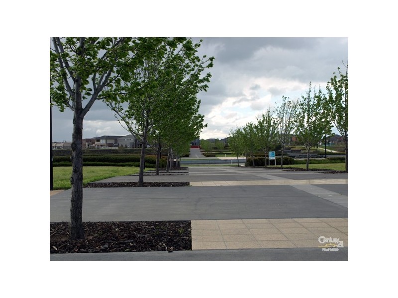 51/1-27 HUNTINGTON DRIVE, Craigieburn VIC 3064