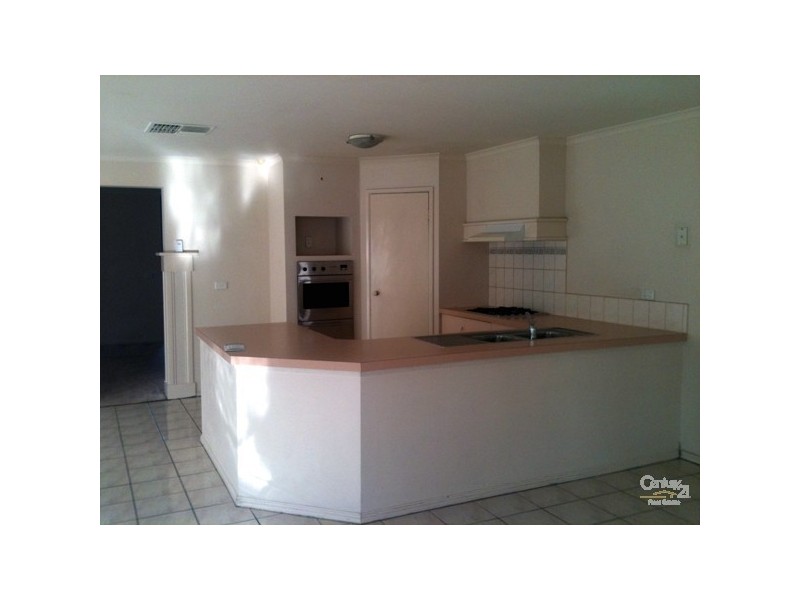 15 Delphinius Crescent, Roxburgh Park VIC 3064