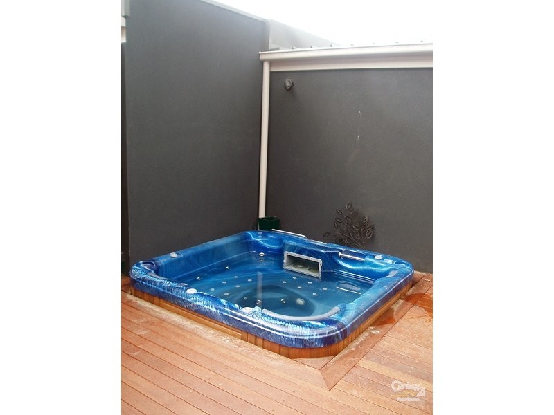 18/8 Moresby Court, Craigieburn VIC 3064