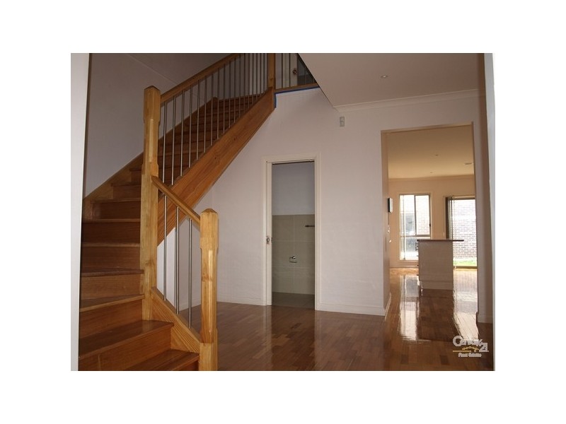 24 Brookvale Court, Roxburgh Park VIC 3064