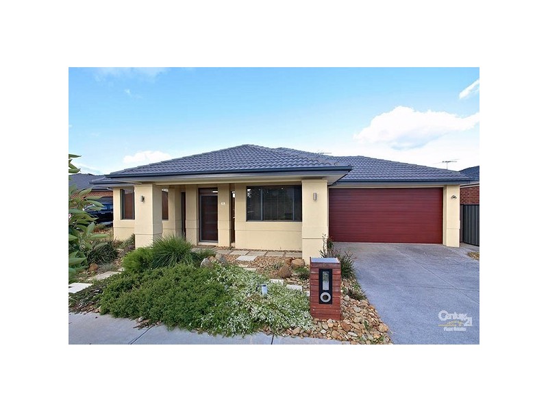 68 Hyde Park Ave, Craigieburn VIC 3064