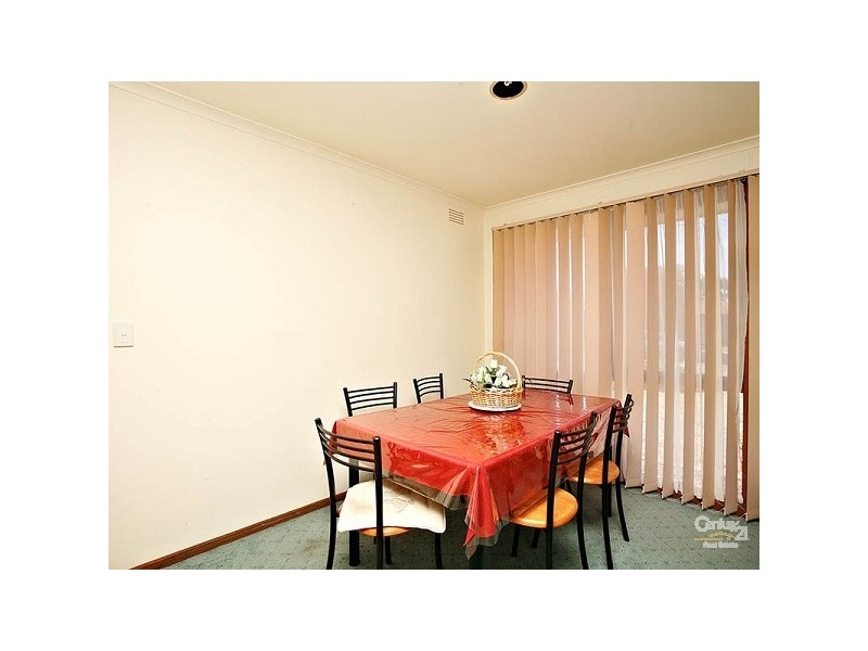 9 Metropolitan Ave, Craigieburn VIC 3064