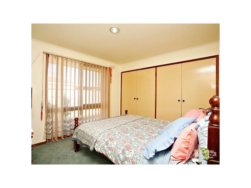 9 Metropolitan Ave, Craigieburn VIC 3064