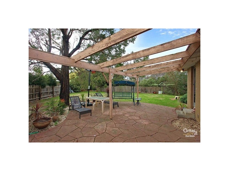 8 Durham Close, Craigieburn VIC 3064