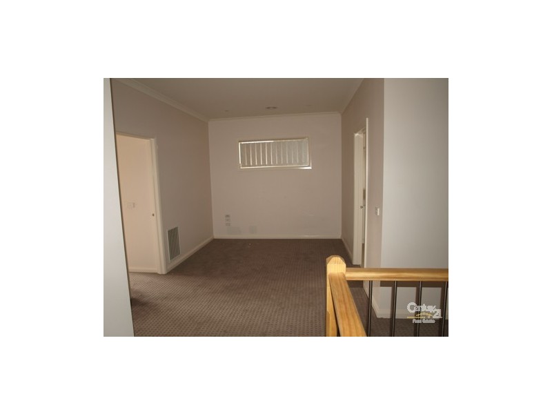 24 Brookvale Court, Roxburgh Park VIC 3064