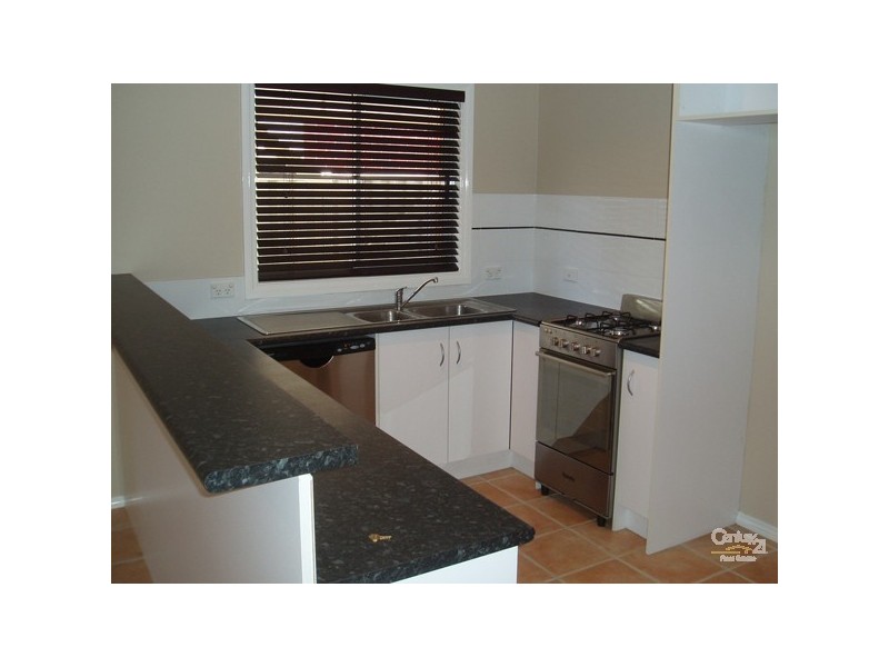 33 Woodlea Crescent, Craigieburn VIC 3064