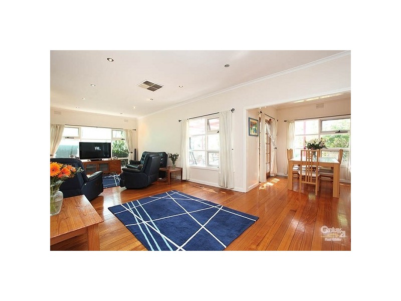 9 Hardy Ave, Craigieburn VIC 3064