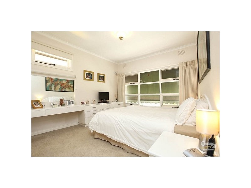 9 Hardy Ave, Craigieburn VIC 3064