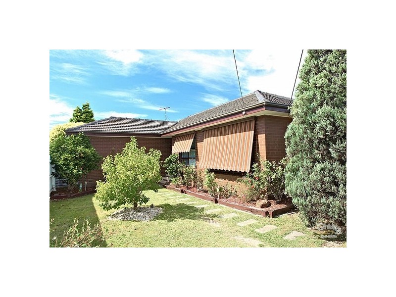 9 Hardy Ave, Craigieburn VIC 3064