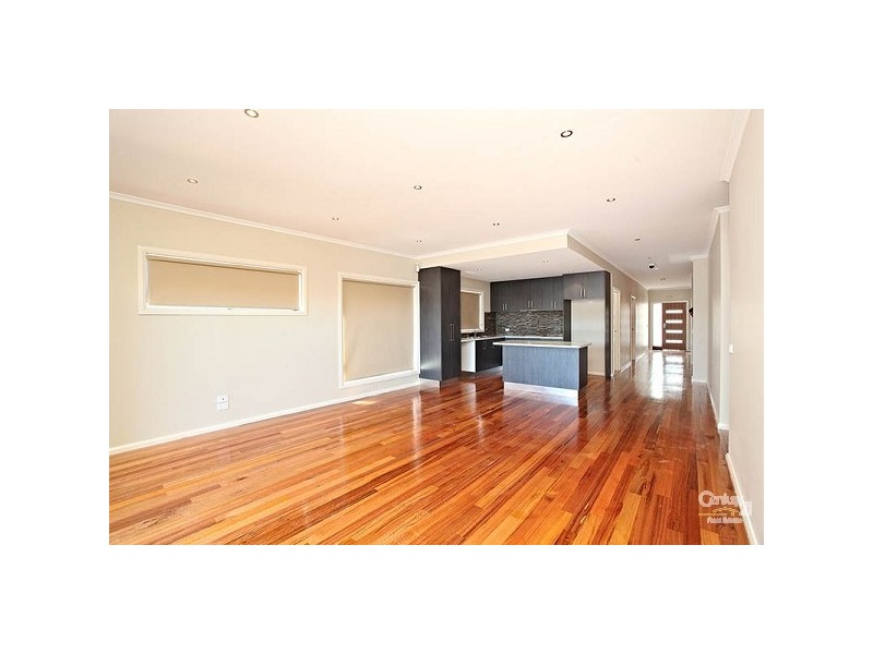 17 Clopton Rise, Craigieburn VIC 3064