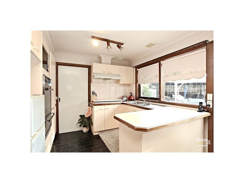 8 Durham Close, Craigieburn VIC 3064