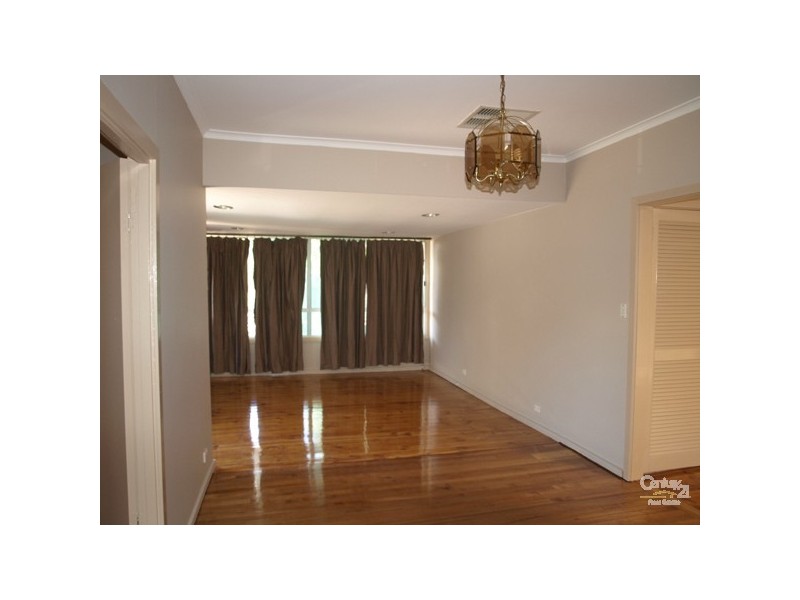 225 West Street, Glenroy VIC 3046