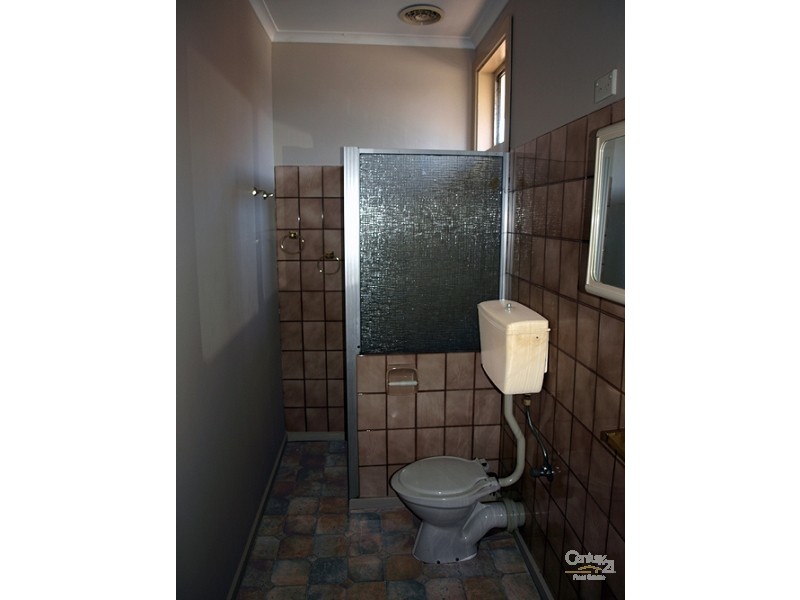 225 West Street, Glenroy VIC 3046