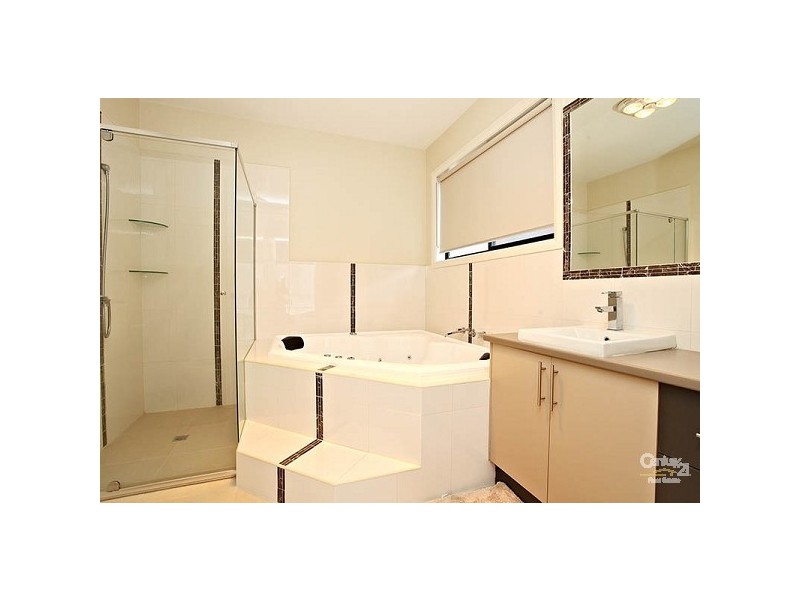 7 Beltana Lane, Roxburgh Park VIC 3064