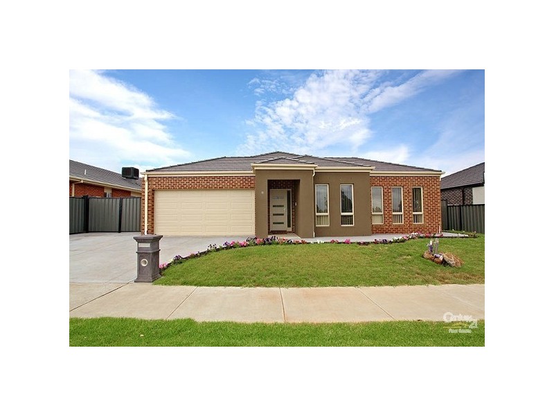11 Mallard Circuit, Craigieburn VIC 3064