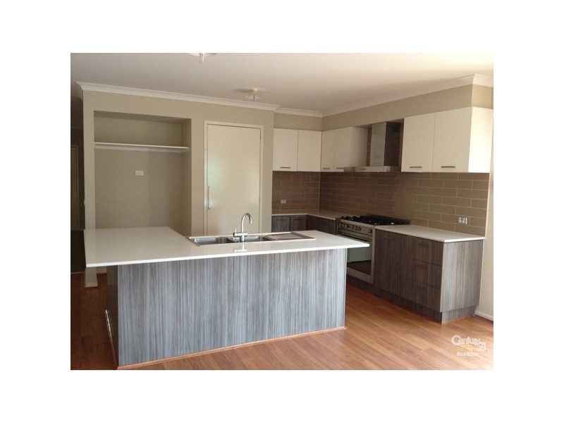 5 Wyperfield Avenue, Craigieburn VIC 3064