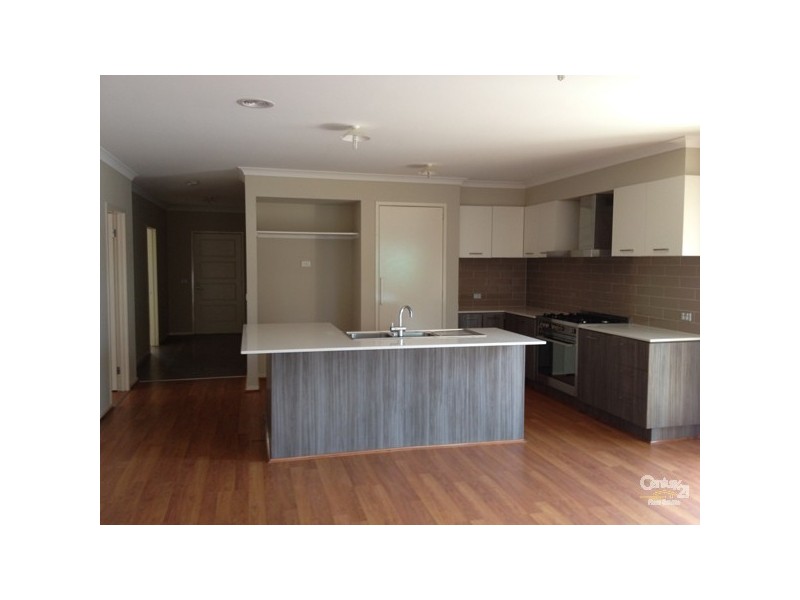 5 Wyperfield Avenue, Craigieburn VIC 3064