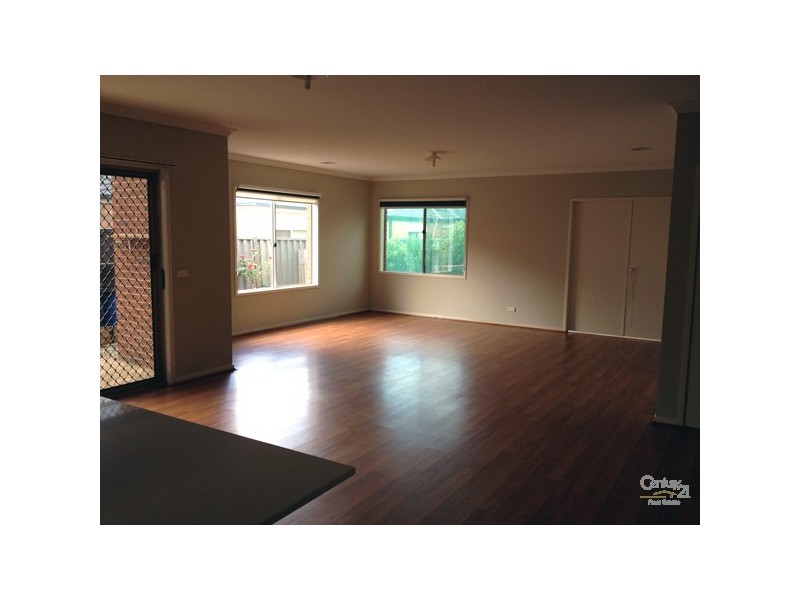 5 Wyperfield Avenue, Craigieburn VIC 3064