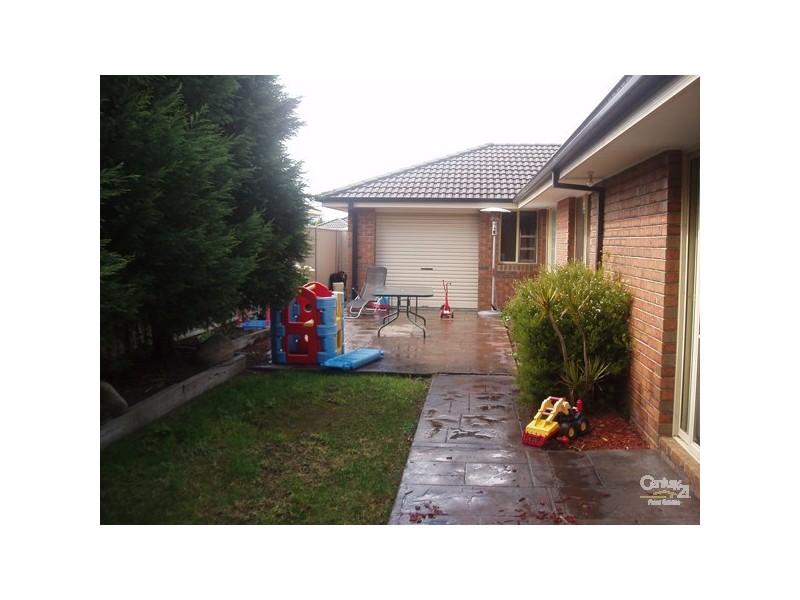 6 Waterford Avenue, Craigieburn VIC 3064
