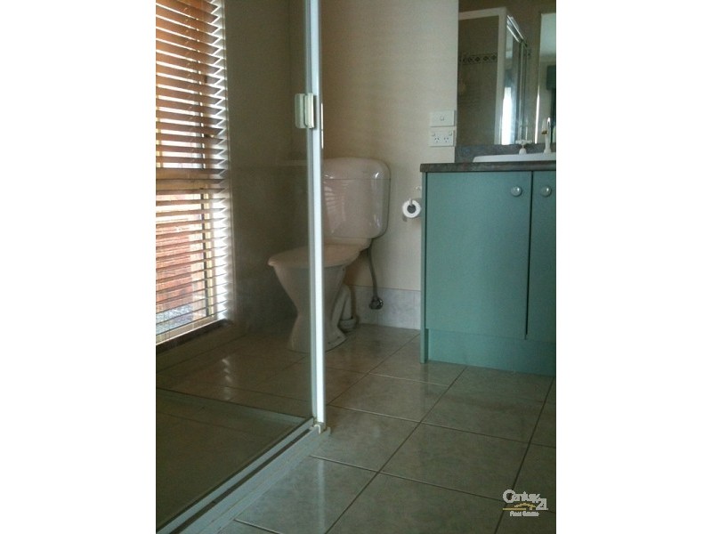 6 Waterford Avenue, Craigieburn VIC 3064