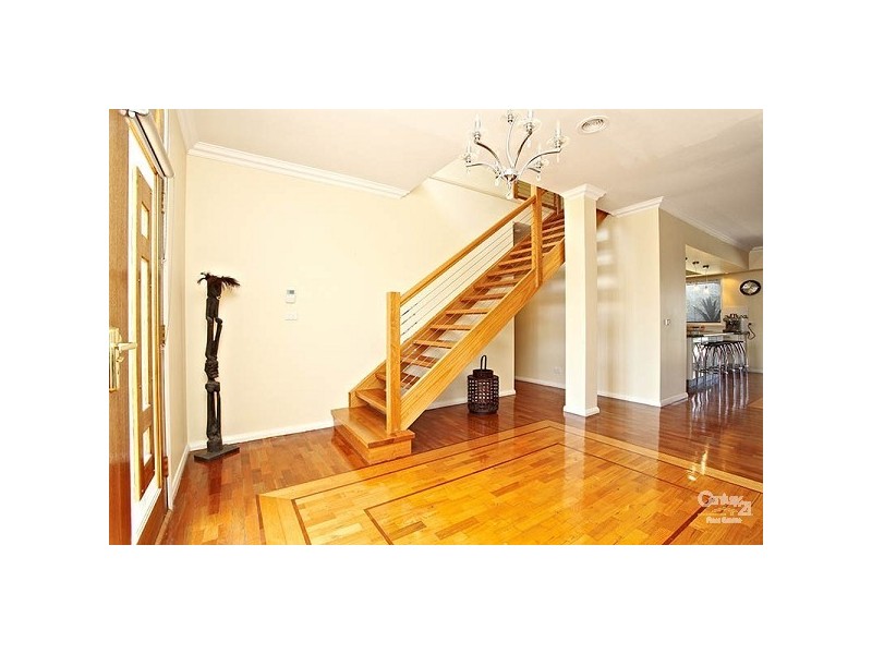 24 Mareeba Way, Craigieburn VIC 3064