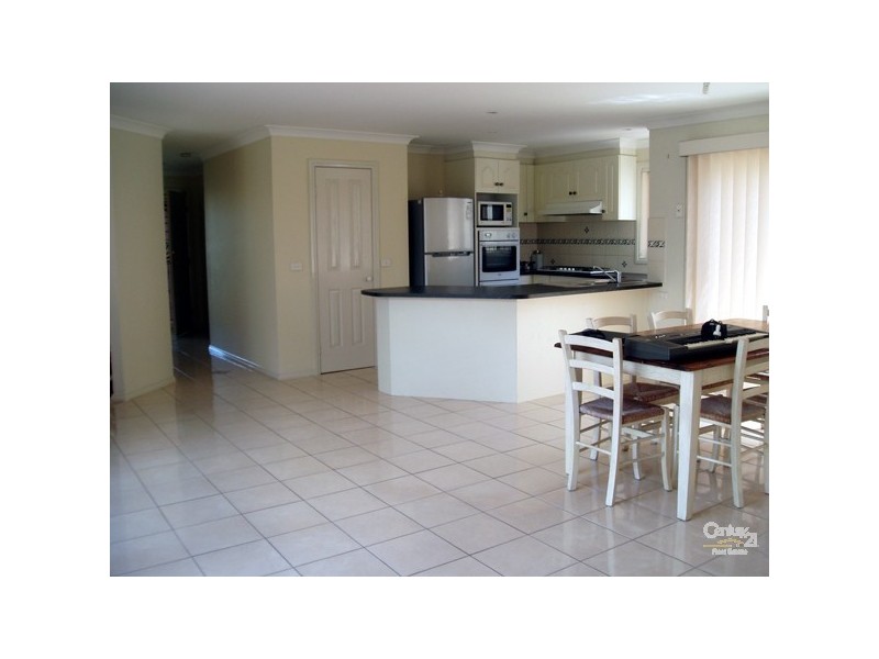 42 Parkin Avenue, Caroline Springs VIC 3023