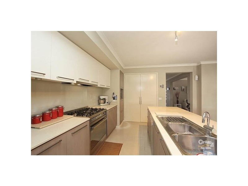 22 Gippsland Way, Craigieburn VIC 3064