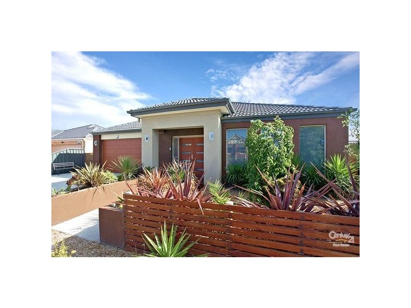 22 Gippsland Way, Craigieburn VIC 3064