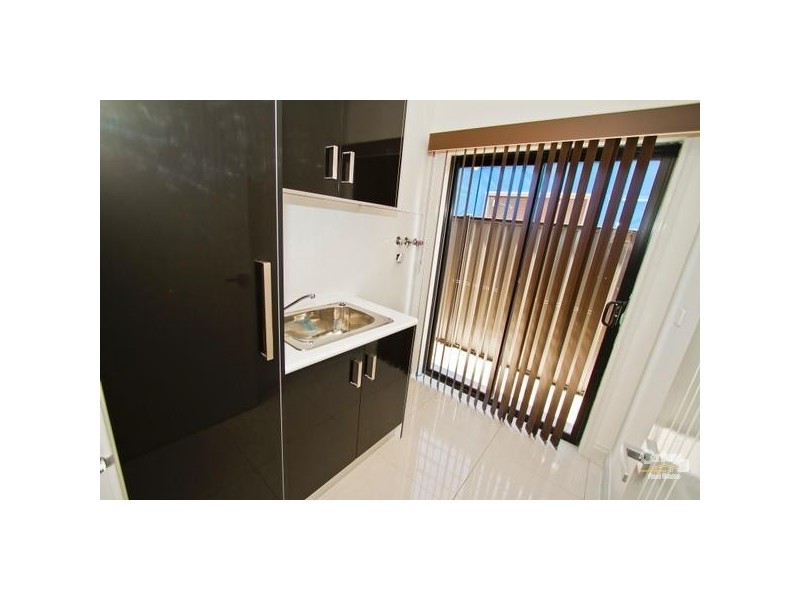 24 Rockwall Drive, Craigieburn VIC 3064