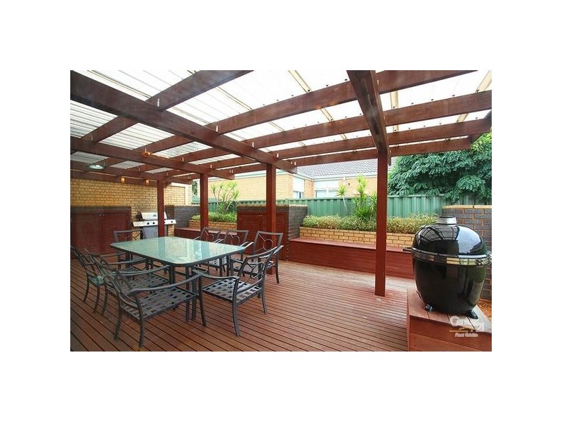 70 Malcolm Creek Pde, Craigieburn VIC 3064