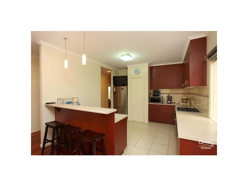 70 Malcolm Creek Pde, Craigieburn VIC 3064