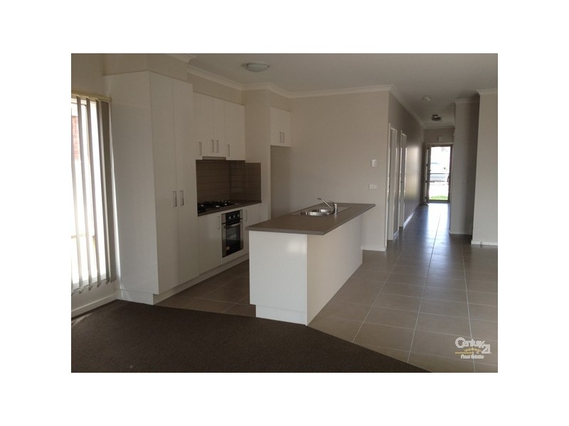 2/8 Cable Circuit, Craigieburn VIC 3064