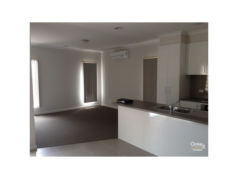 2/8 Cable Circuit, Craigieburn VIC 3064