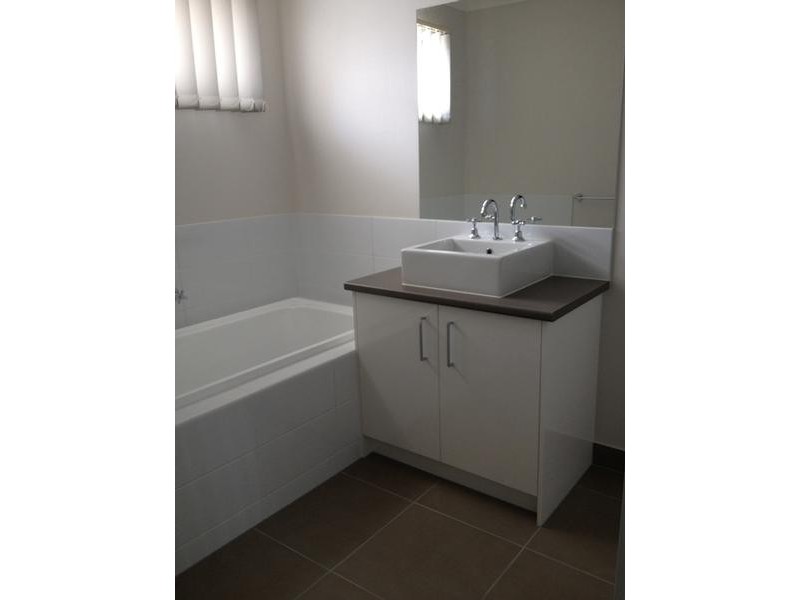 2/8 Cable Circuit, Craigieburn VIC 3064