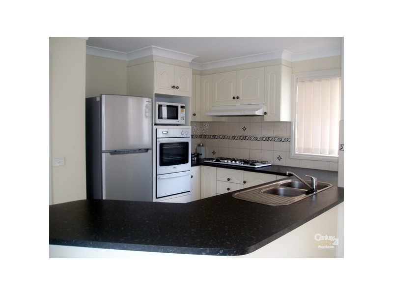 42 Parkin Avenue, Caroline Springs VIC 3023