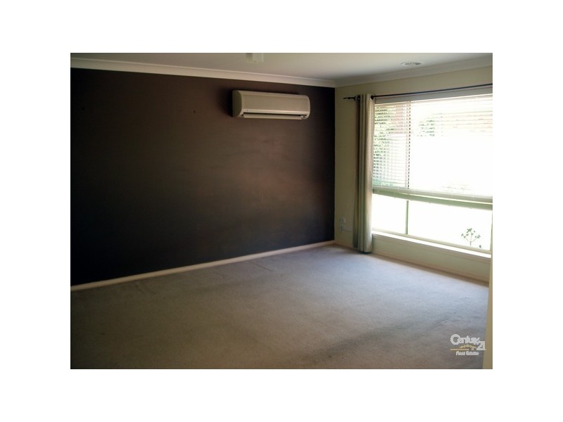 42 Parkin Avenue, Caroline Springs VIC 3023