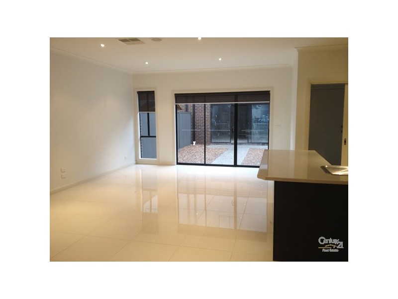 14 Brookvale Court, Roxburgh Park VIC 3064