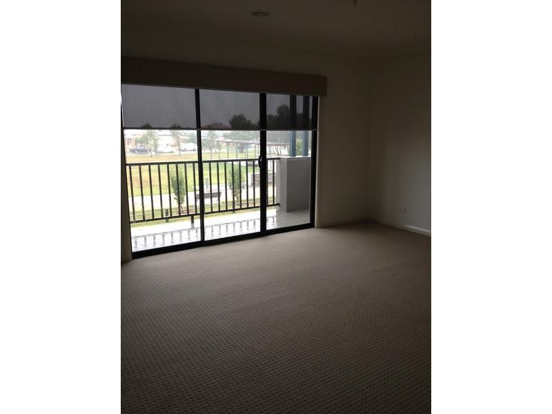 14 Brookvale Court, Roxburgh Park VIC 3064