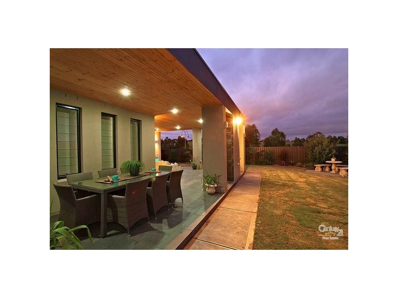 3 Kinloch Grove, Greenvale VIC 3059