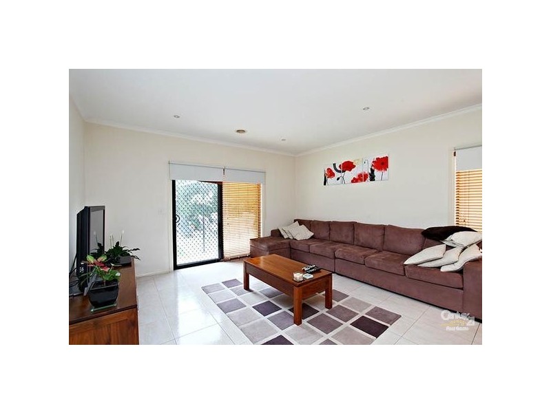 14 Mareeba Way, Craigieburn VIC 3064