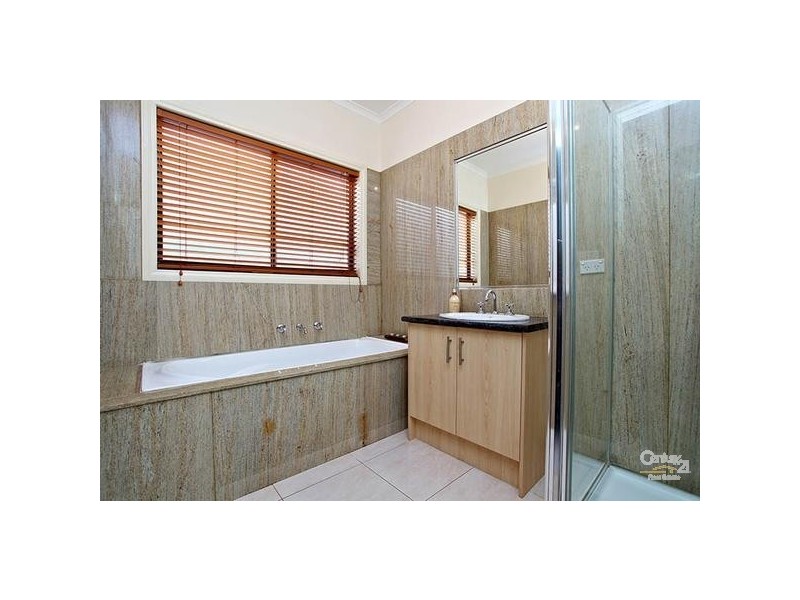 14 Mareeba Way, Craigieburn VIC 3064